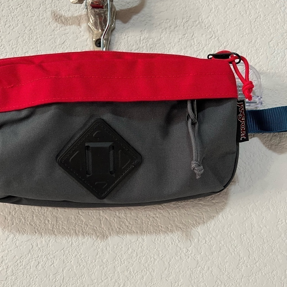 NWOT Red/Teal/Gray Jansport Fannypack - Picture 2 of 8